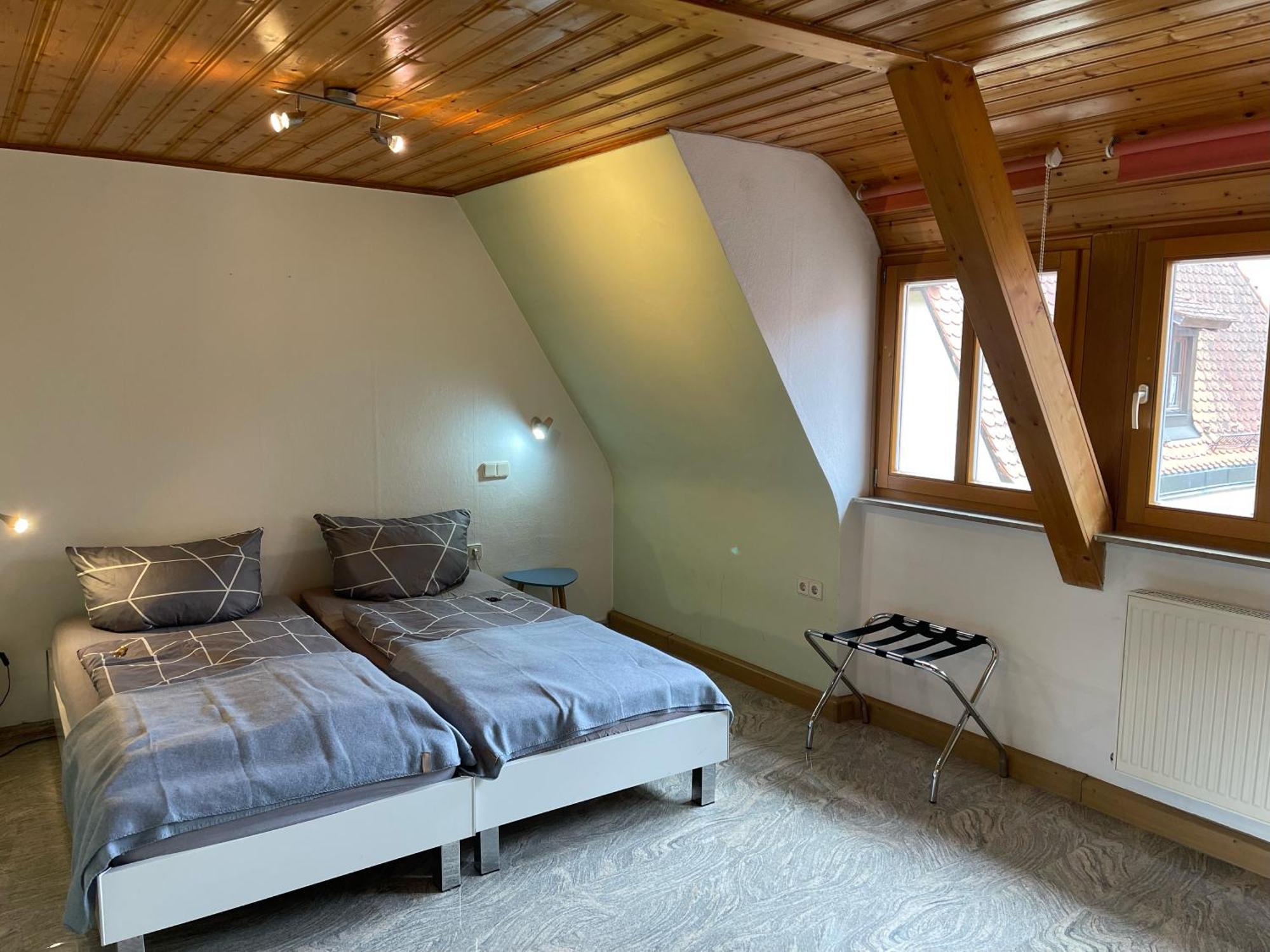 Ferienwohnungen Monteurzimmer Zur Silbernen Kanne Rothenburg ob der Tauber Buitenkant foto